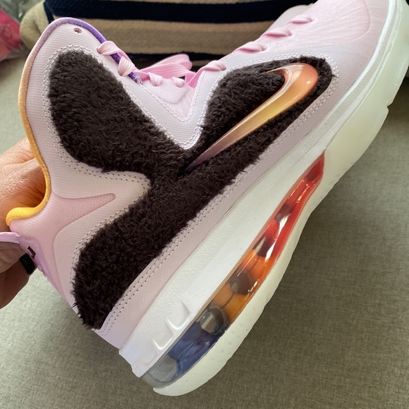 NIKE Lebron IX Regal pink multicolor NWT 9 - Picture 13 of 14